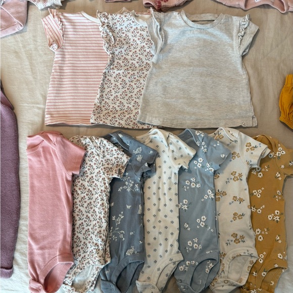 6-9 and 9 month baby girl winter/spring bundle - Picture 7 of 9